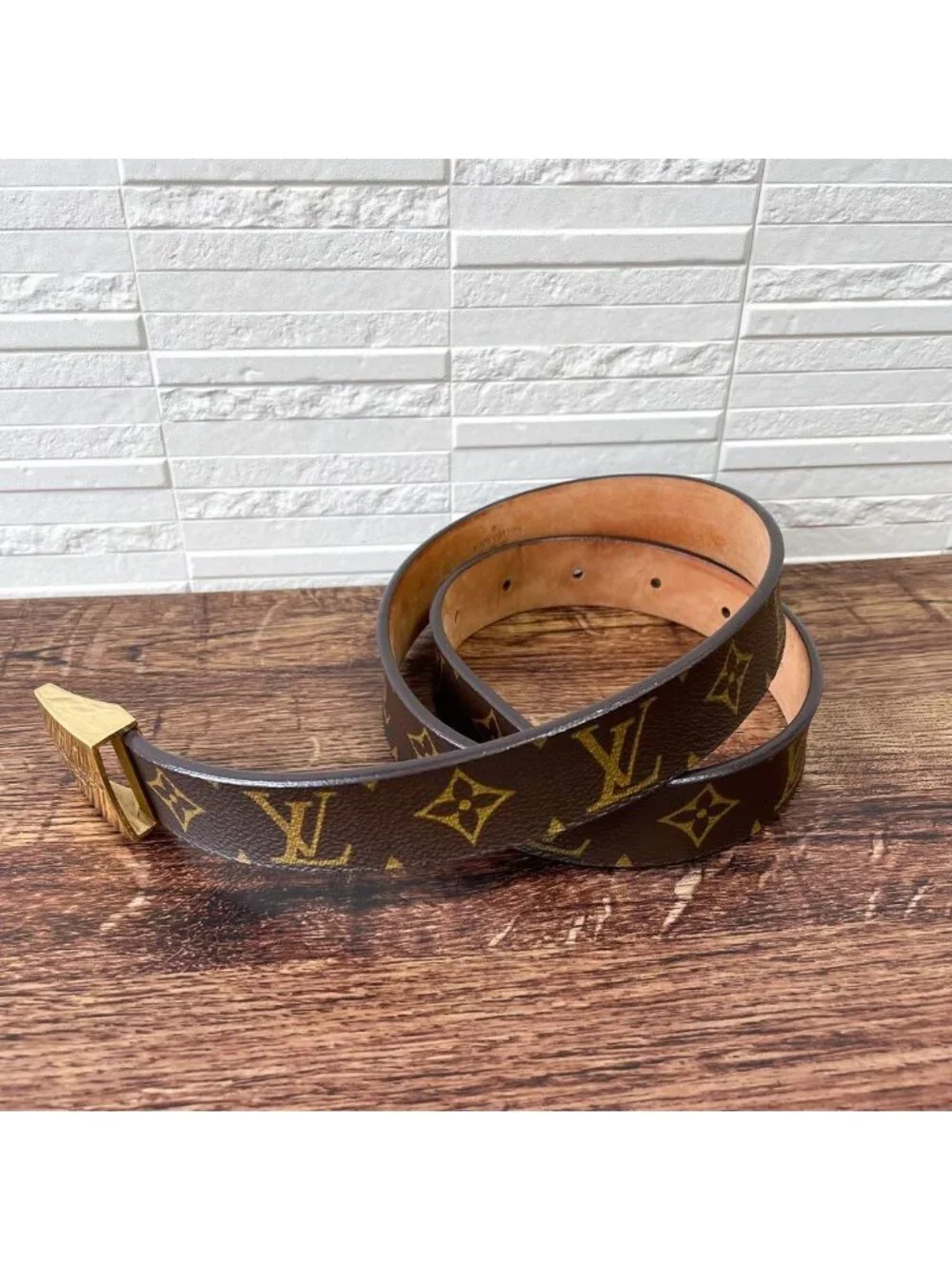 Louis Vuitton Leather Monogram Ceinture Belt Gold Brown